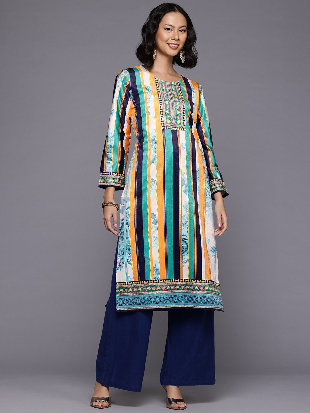 

Ahalyaa Striped Gotta Patti Velvet Kurta, Multi