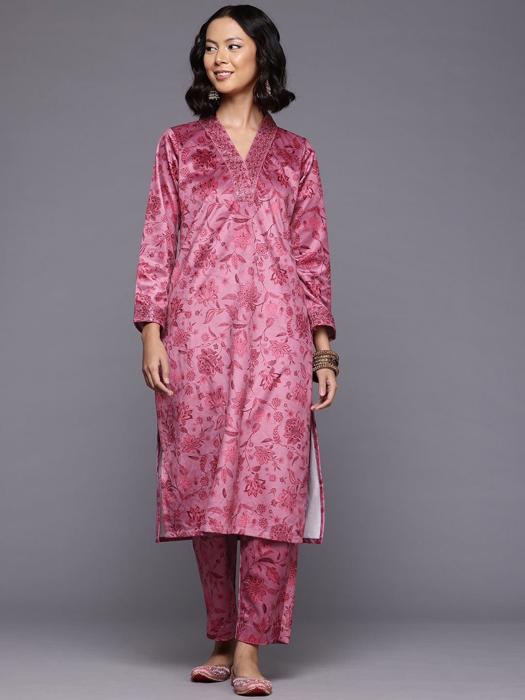 

AhalyaaFloral Printed Sequinned Velvet Kurta with Trousers, Pink