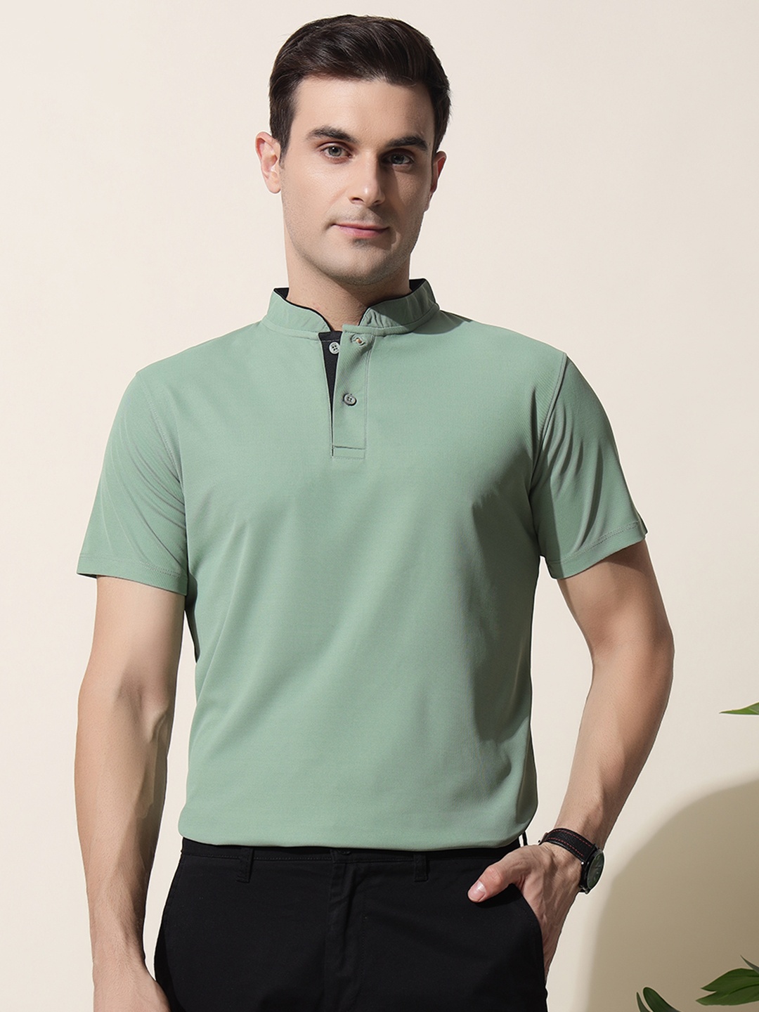 

MUWIN Men Solid Mandarin Collar Cotton T-shirt, Green