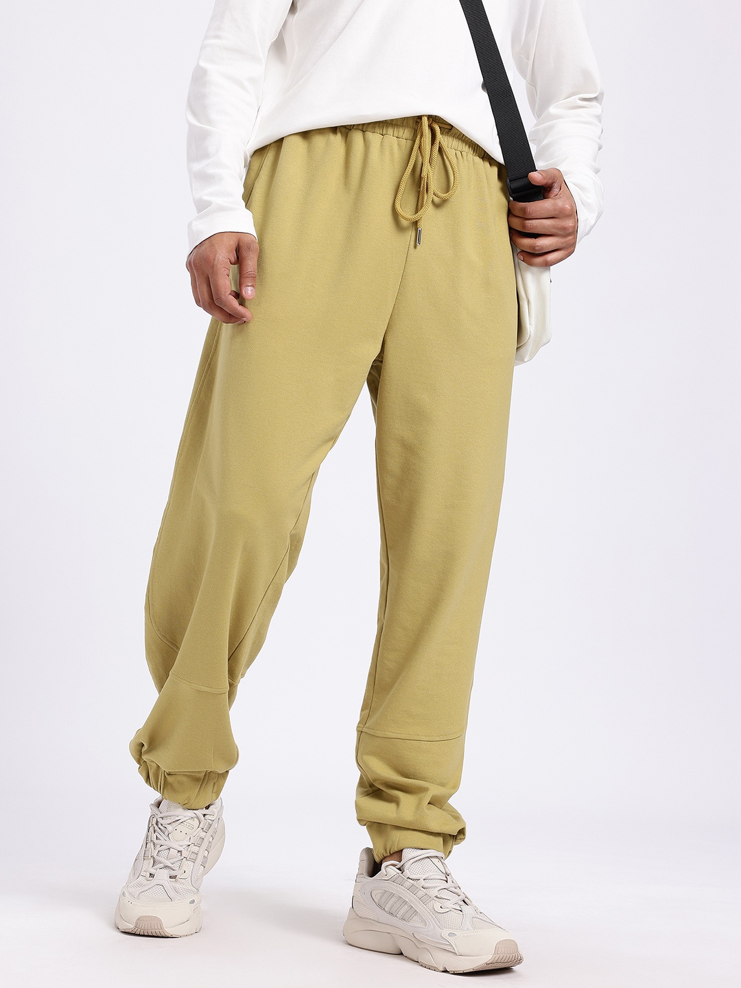 

glitchez Men Loose & Lively Relaxed Fit Joggers, Khaki