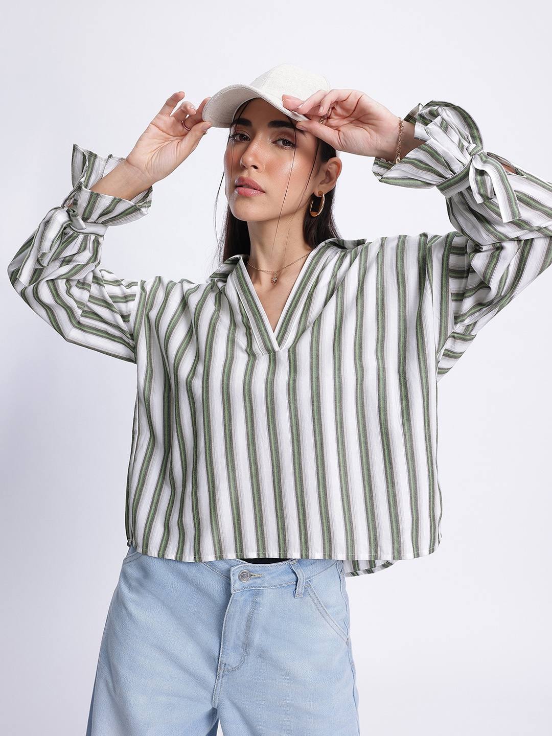 

glitchez Striped Drift Relaxed High-Low Hem Top, White