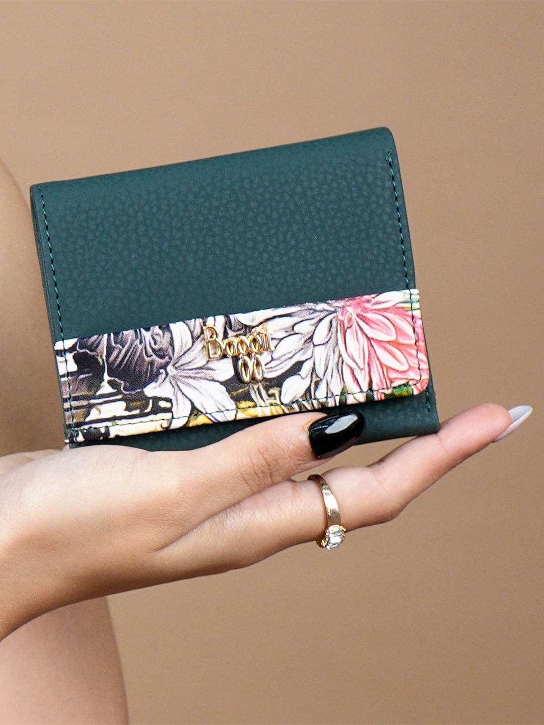 

Baggit Women Printed PU Three Fold Wallet, Green