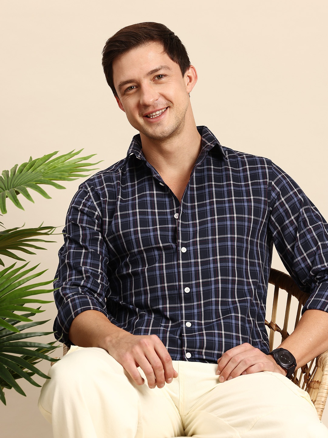 

Mast & Harbour Men Classic Checked Casual Shirt, Navy blue