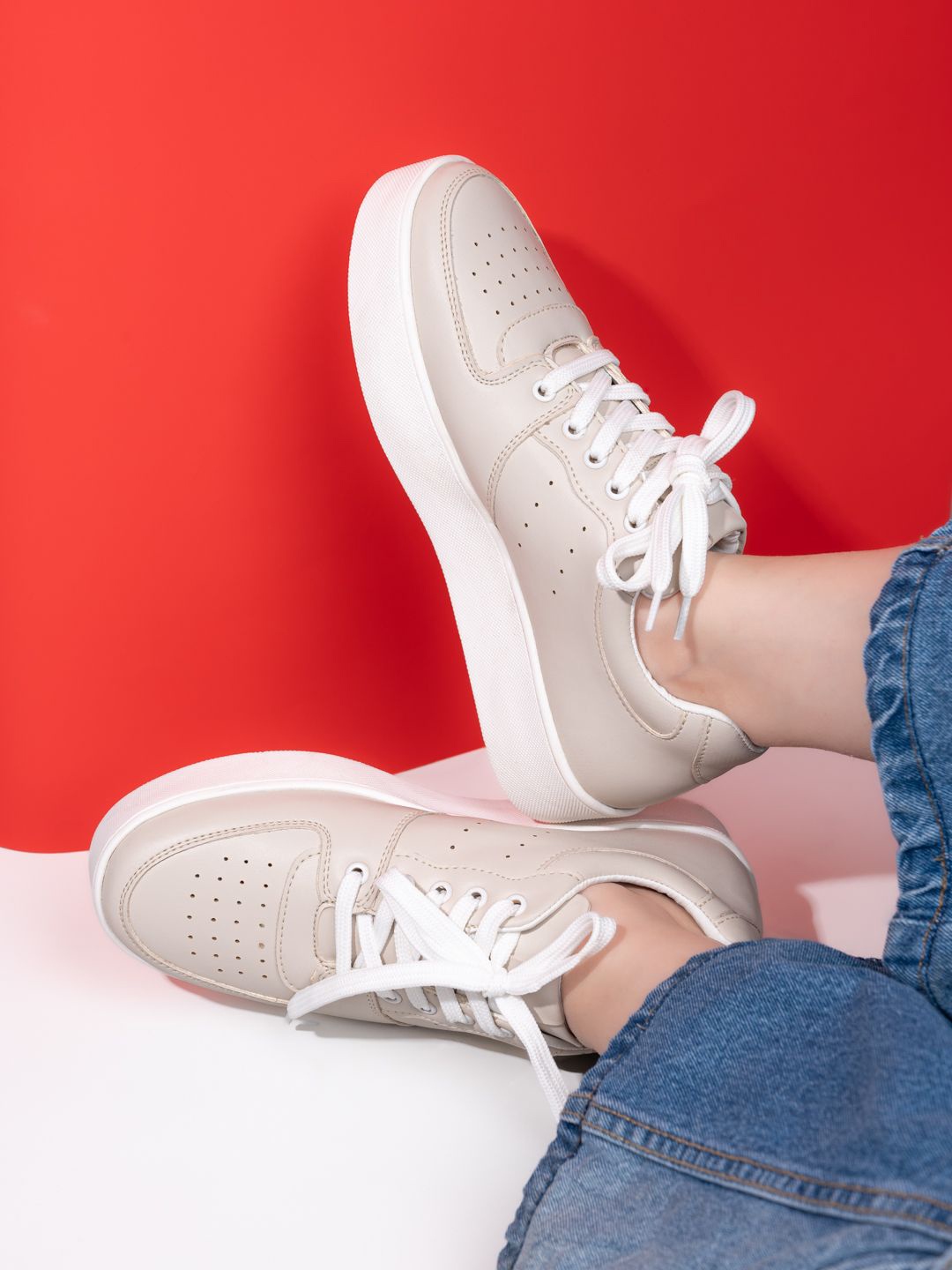 

Roadster Women Casual Lace-Ups Sneakers, Beige