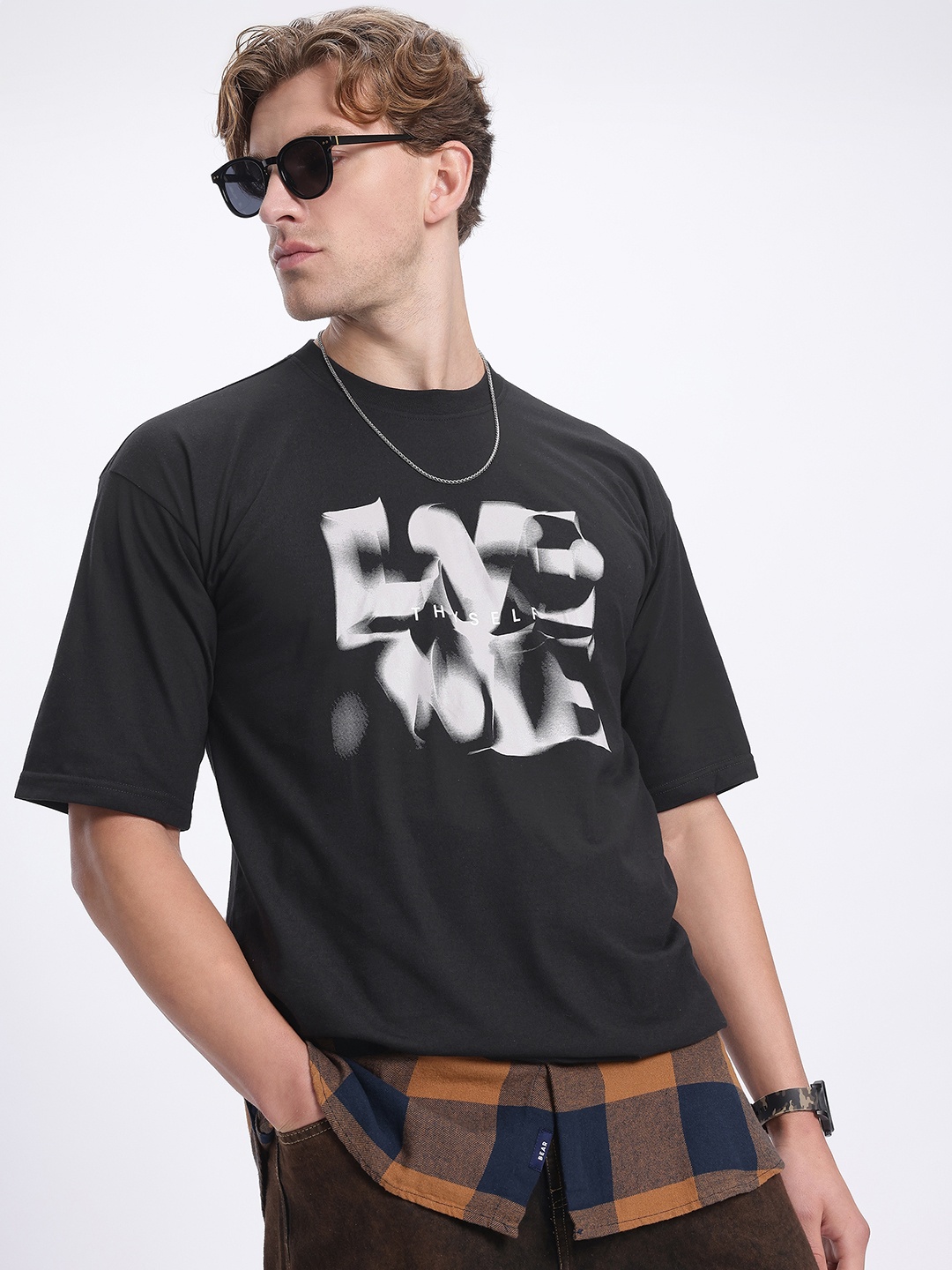 

glitchez Graphic Grunge Drop-Shoulder Relaxed T-shirt, Black