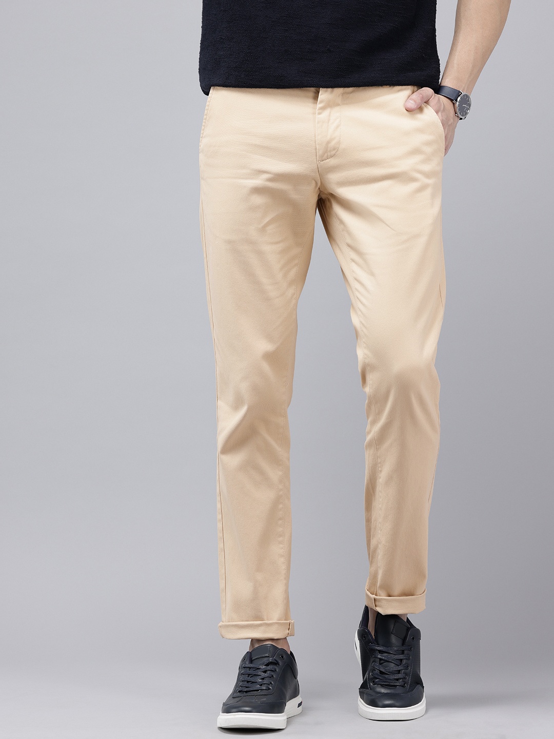 

Arrow Men Bronson Slim Fit Low-Rise Trousers, Beige