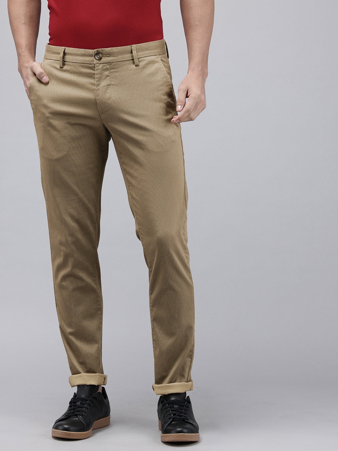 

Arrow Men Slim Fit Micro Ditsy Printed Low-Rise Trousers, Beige