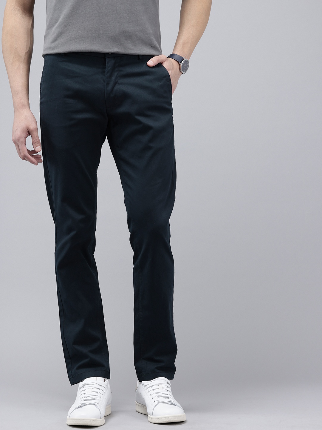 Arrow Men Bronson Slim Fit Low-Rise Trousers, Navy blue