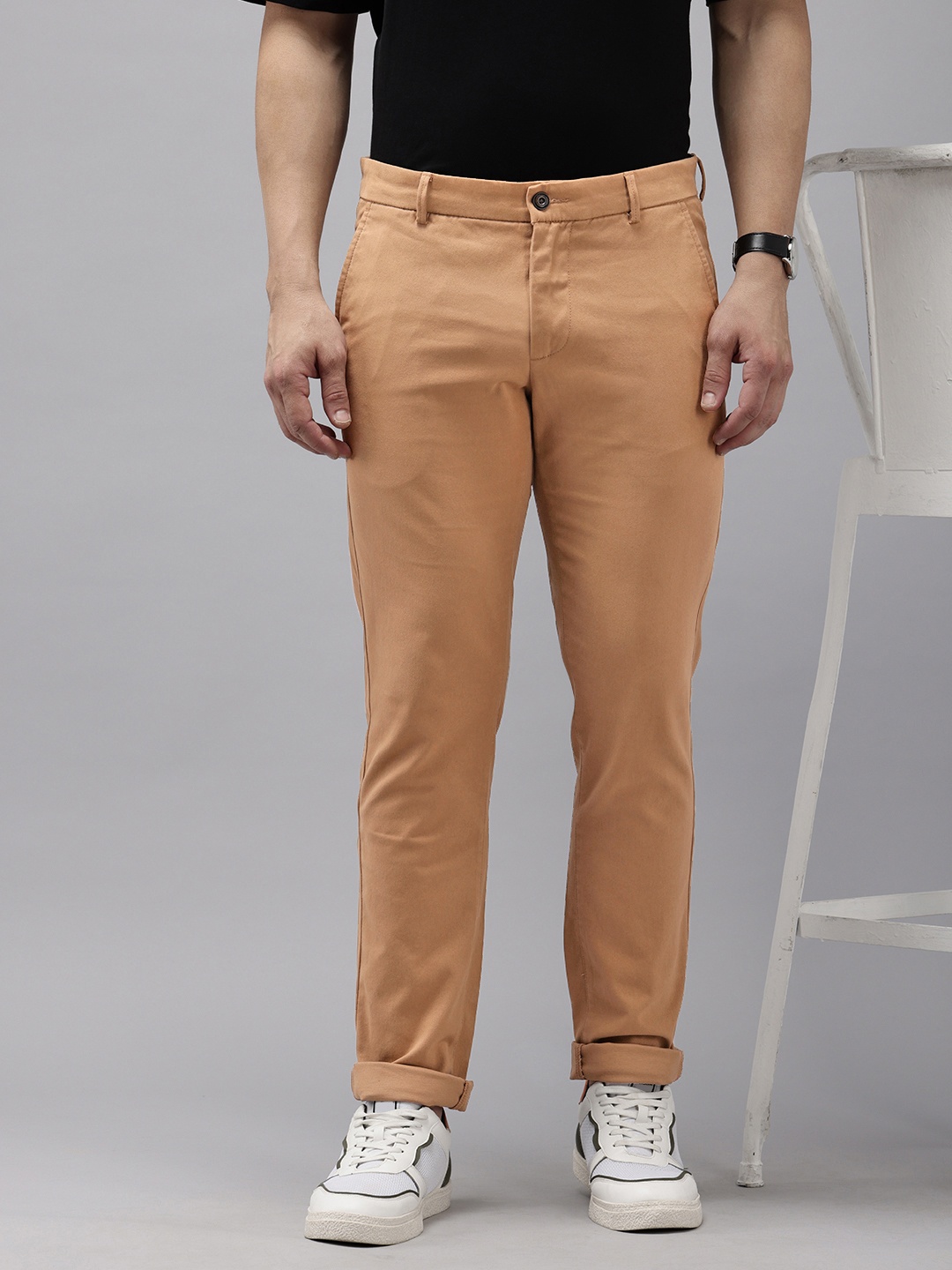 

Arrow Men Bronson Slim Fit Low-Rise Trousers, Rust