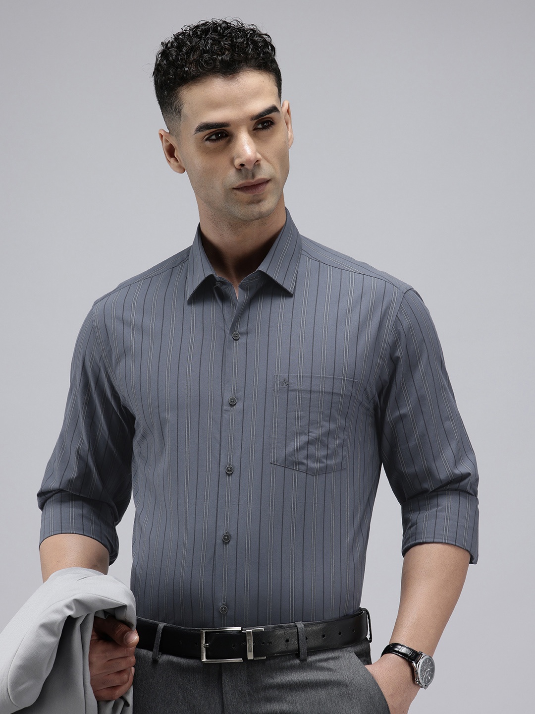 

Arrow Men Manhattan Slim Fit Opaque Striped Pure Cotton Formal Shirt, Grey