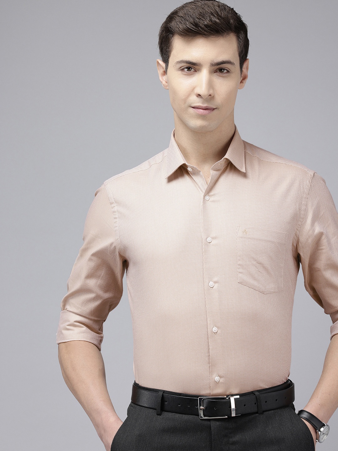 

Arrow Manhattan Slim Fit Self Designed Pure Cotton Formal Shirt, Beige