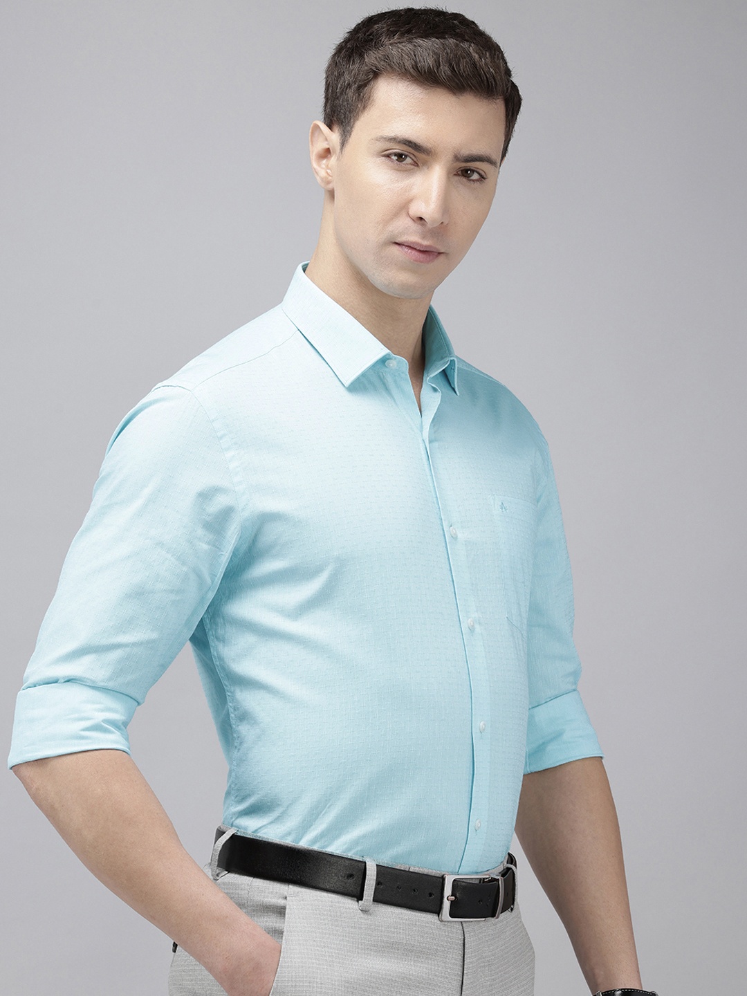 

Arrow Pure Cotton Self Design Manhattan Slim Fit Textured Formal Shirt, Blue
