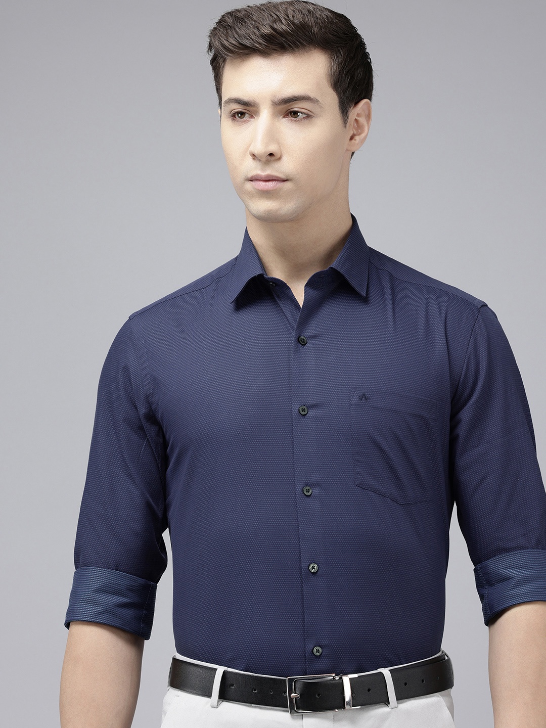 

Arrow Pure Cotton Manhattan Slim Fit Textured Formal Shirt, Blue