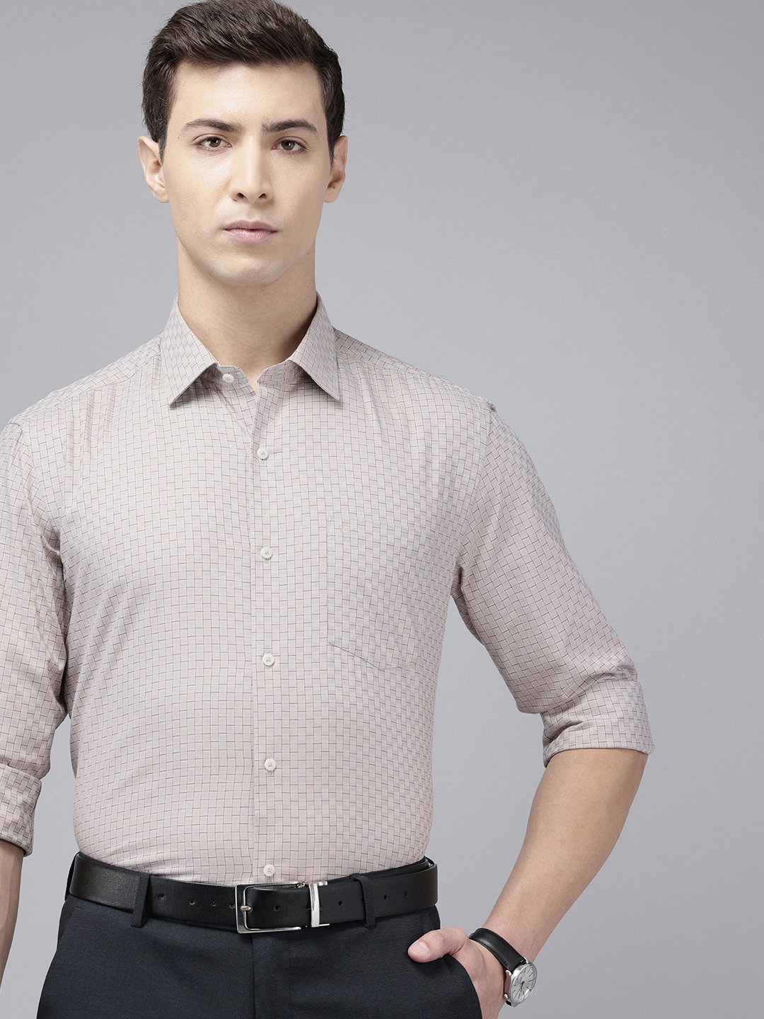 

Arrow Manhattan Slim Fit Geometric Self Design Pure Cotton Formal Shirt, Taupe