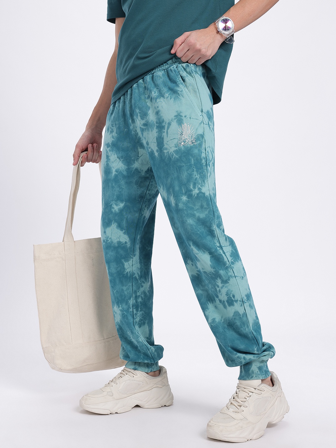 

glitchez Men Knit Nomad Ombre Dyed Relaxed Fit Joggers, Blue
