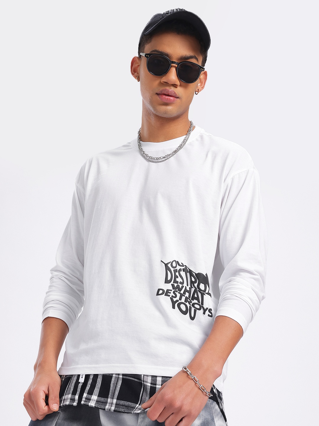 

glitchez Statement Typo Drop-Shoulder Relaxed T-shirt, White