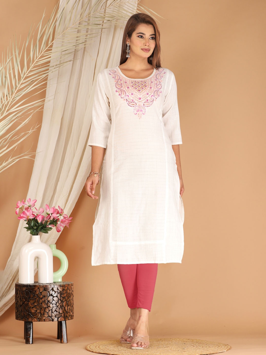 

Mehsoos Round Neck Paisley Embroidered Sequinned Straight Cotton Kurta, White