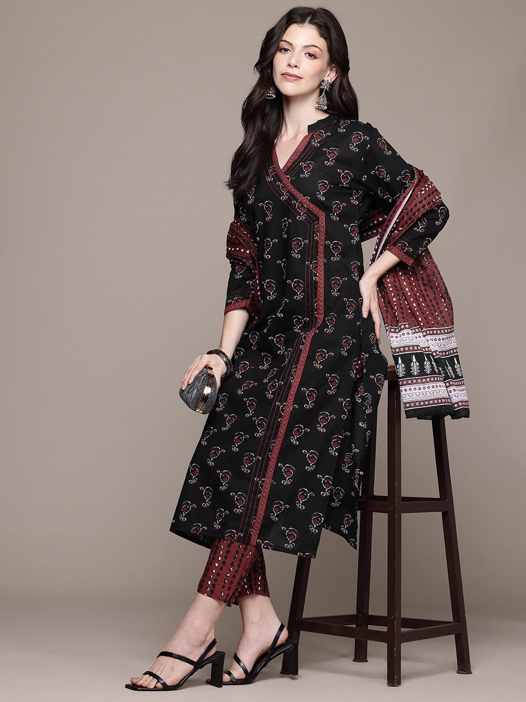 

R RANAK CREATION Floral Printed Angrakha Pure Cotton Kurta with Palazzos & With Dupatta, Black