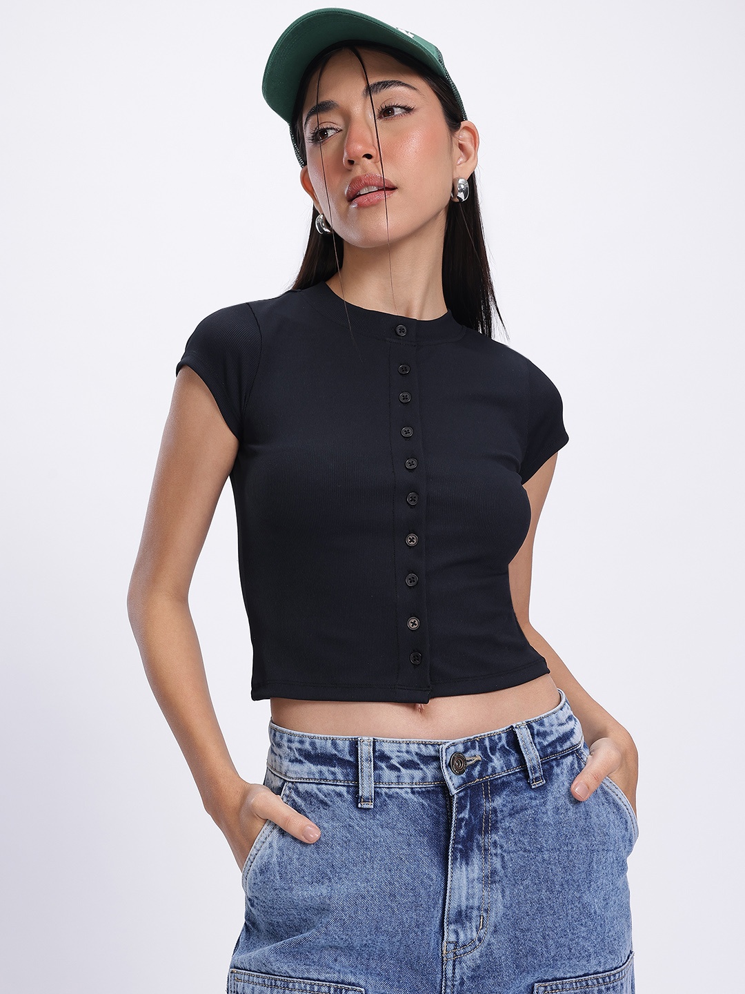 

glitchez Rizzy Ribs Front-Open Fitted Crop Top, Black