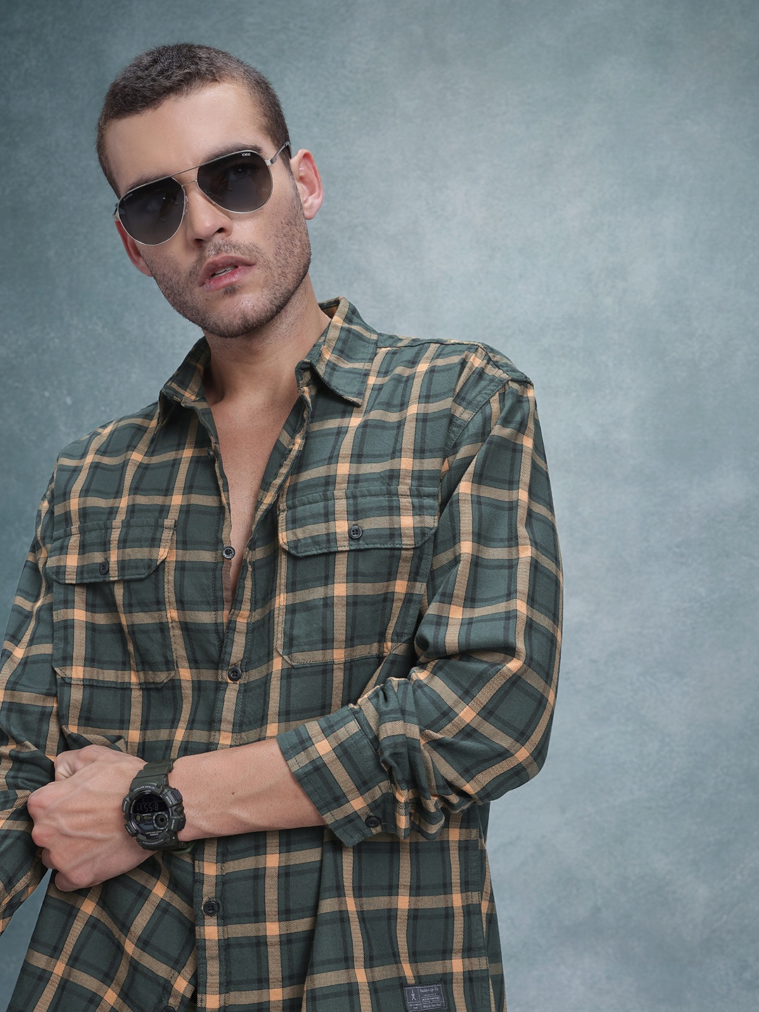 

The Roadster Life Co. Men Pure Cotton Checked Relaxed Fit Casual Shirt, Green