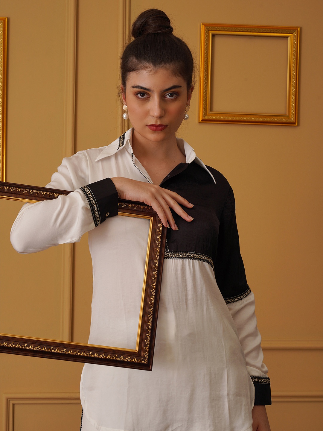 

MQ Marquino Colourblocked Shirt Collar Top With Trousers, White