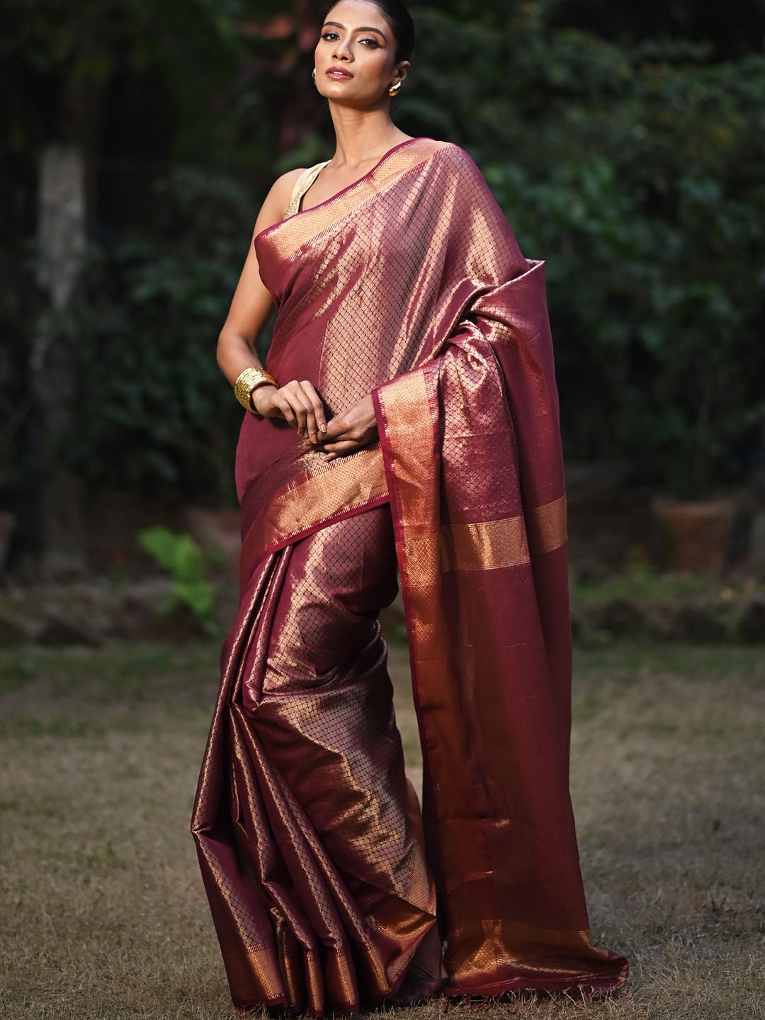 

Unnati Silks Woven Design Zari Handloom Maheshwari Saree, Burgundy