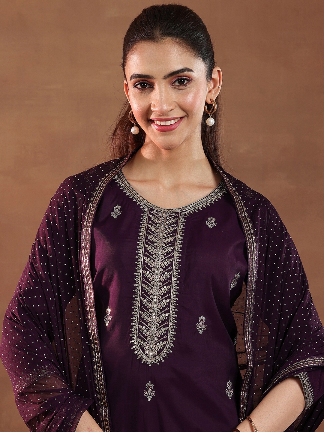 

Libas Floral Embroidered Sequinned Straight Kurta with Trousers & Dupatta, Burgundy