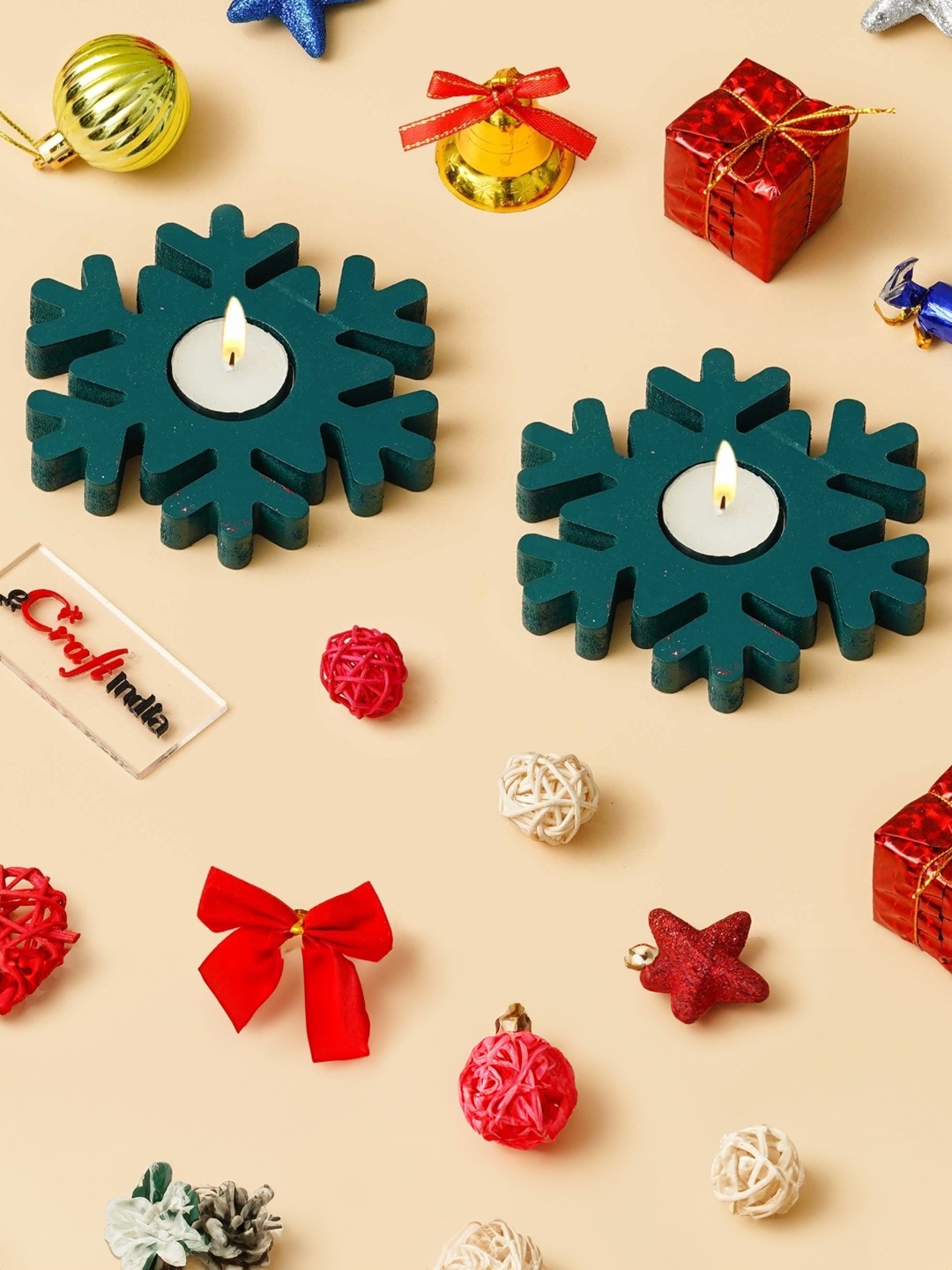 

eCraftIndia Green 2 Pieces Wooden Christmas Snowflake Decorative Tea Light Candle Holders