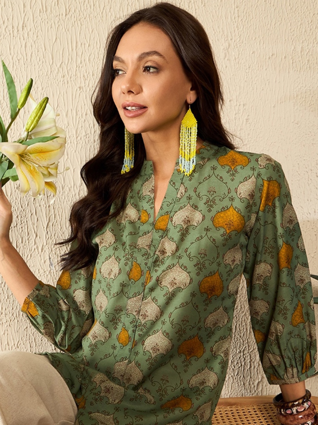 

AHIKA Women Ethnic Motifs Printed Regular Top, Green