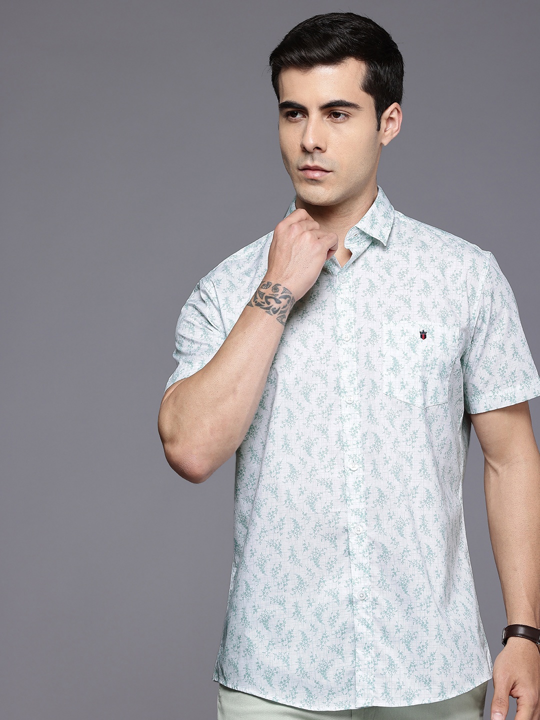 

Louis Philippe Sport Slim Fit Floral Printed Pure Cotton Casual Shirt, White
