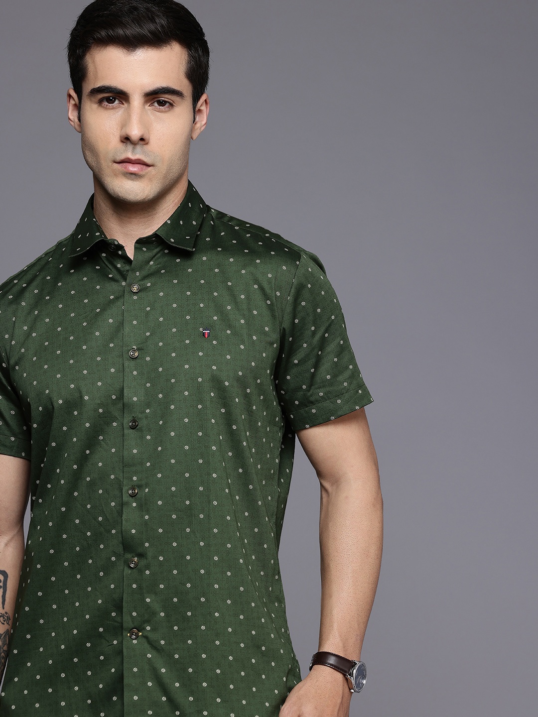 

Louis Philippe Sport Pure Cotton Floral Printed Slim Fit Casual Shirt, Green