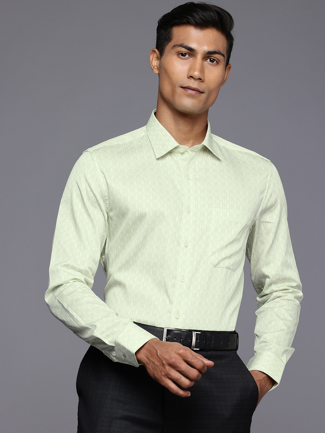 

Louis Philippe Slim Fit Floral Printed Pure Cotton Formal Shirt, Green