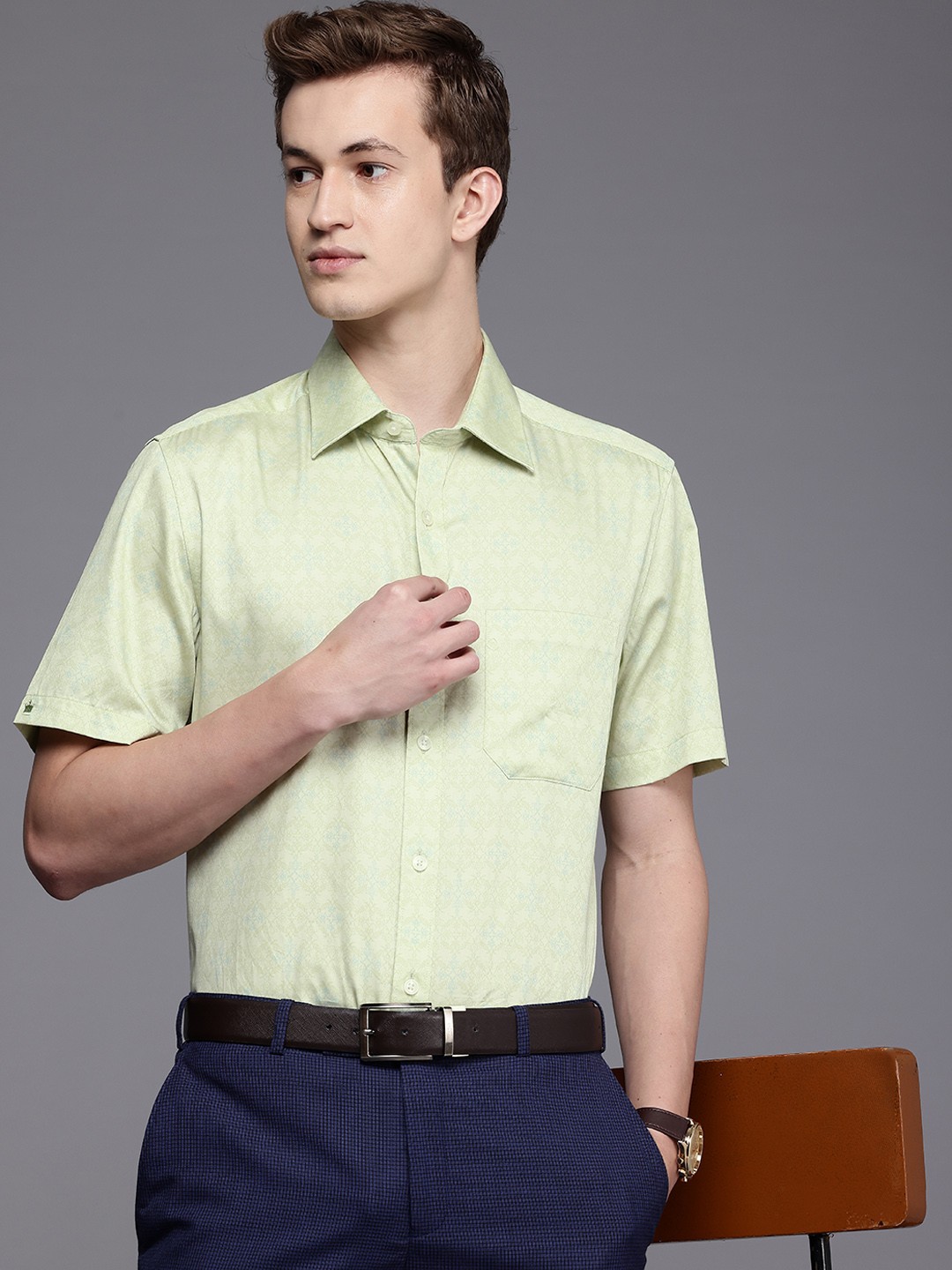 

Louis Philippe Classic Opaque Floral Printed Pure Cotton Formal Shirt, Lime green