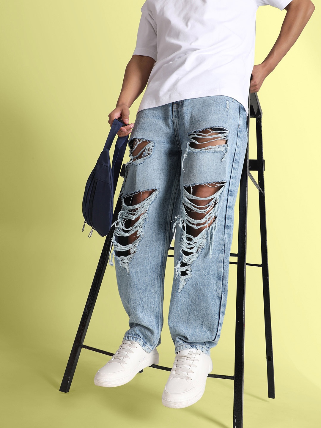 

Bene Kleed Men Baggy Fit Highly Distressed Jeans, Blue