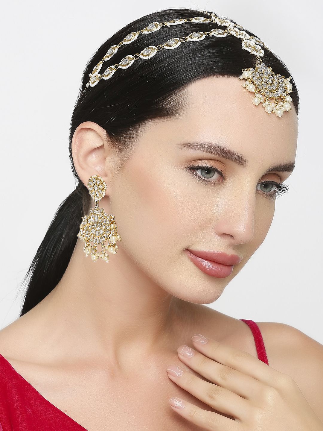 

Anouk Gold-Plated Kundan-Studded & Beaded Jewellery Set