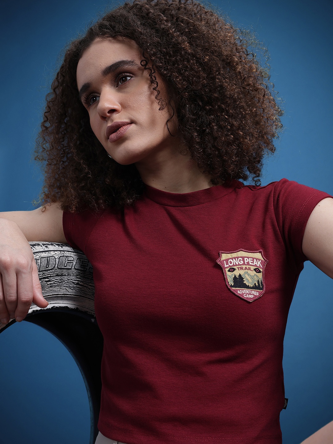 

The Roadster Life Co. Applique Detailed Crop T-shirt, Maroon