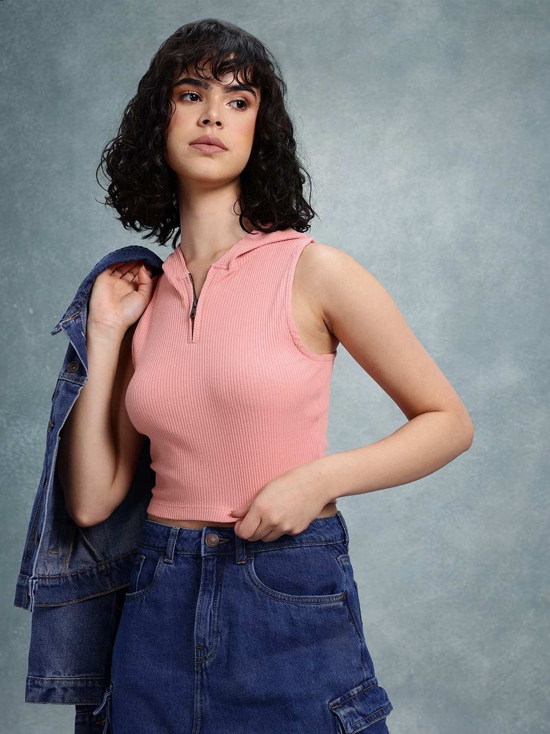 

The Roadster Life Co. Ribbed Hooded Crop Top, Peach