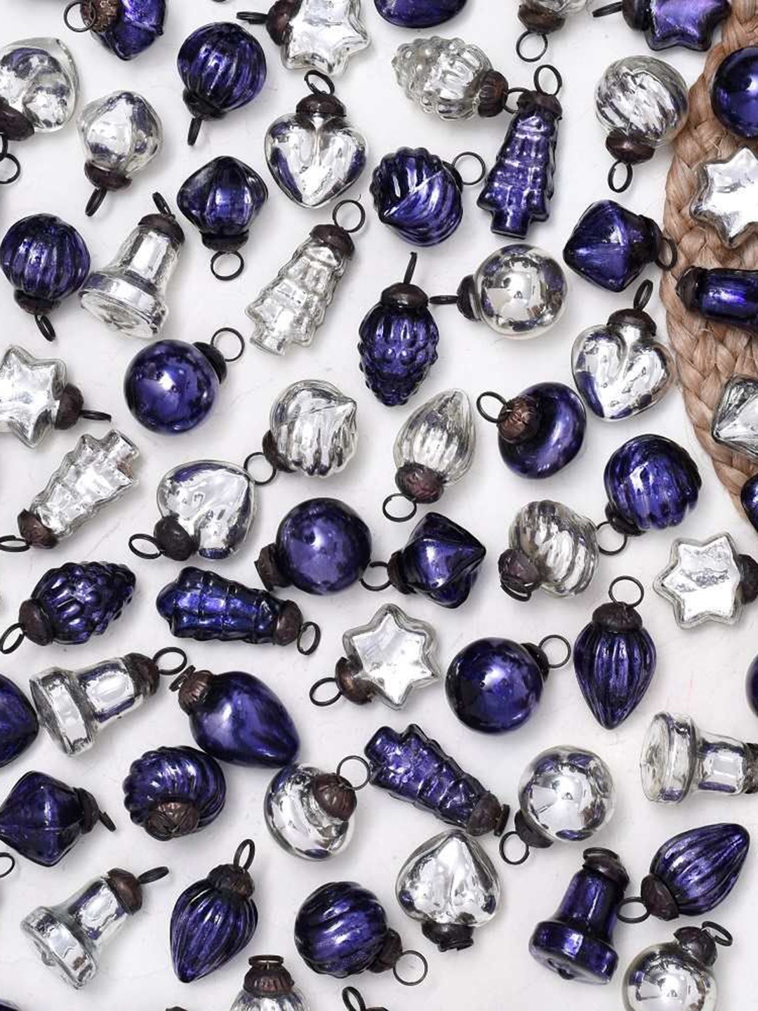 

Indianshelf 25-Pcs Violet Glossy Glass Christmas Tree Decoration