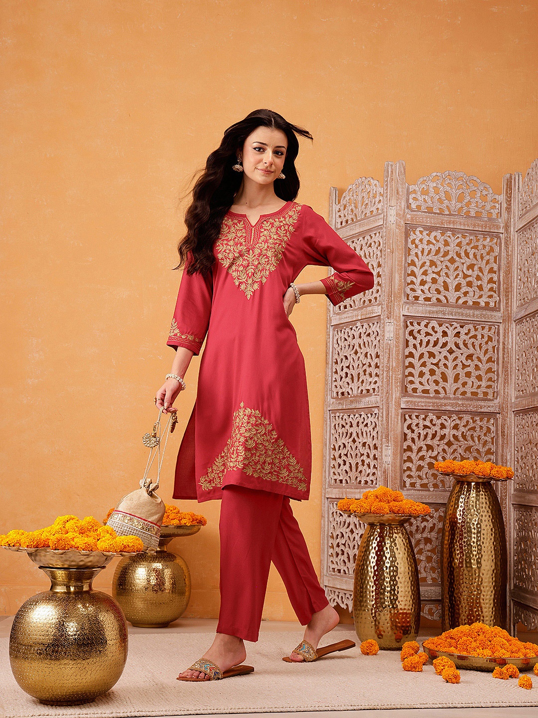 

QAZMI Dilnaz Kashmiri Zari Work Red CoOrd Set