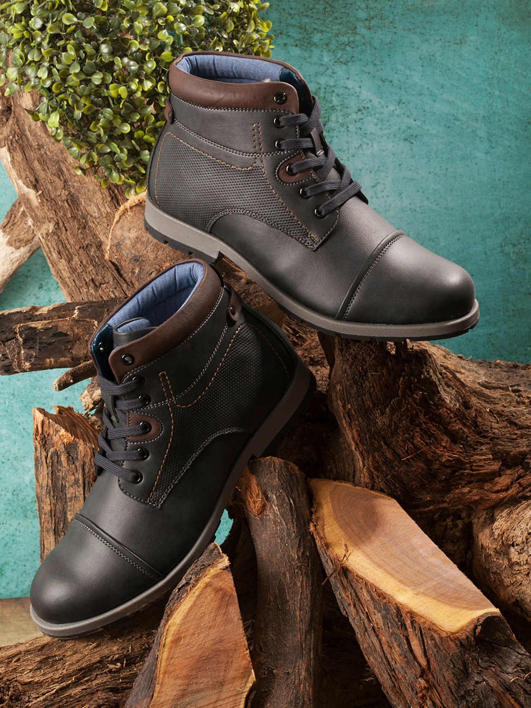 

The Roadster Lifestyle Co Men Block Heeled Regular Lace-Ups Boots, Charcoal