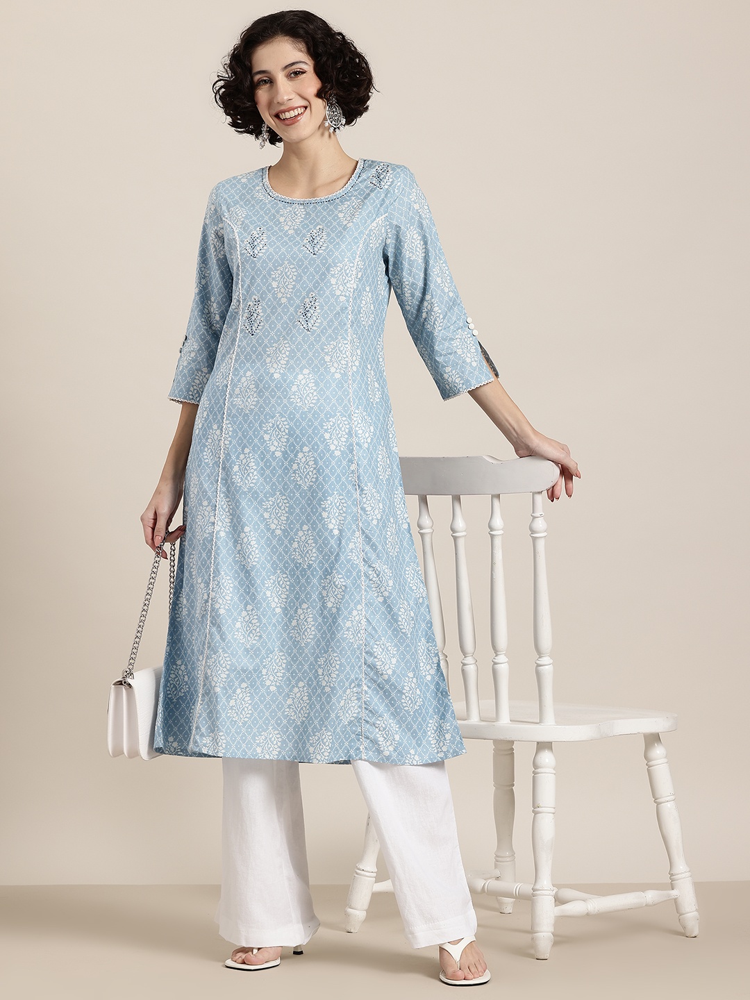 

HERE&NOW Floral Printed Thread Work Pure Cotton Kurta, Blue