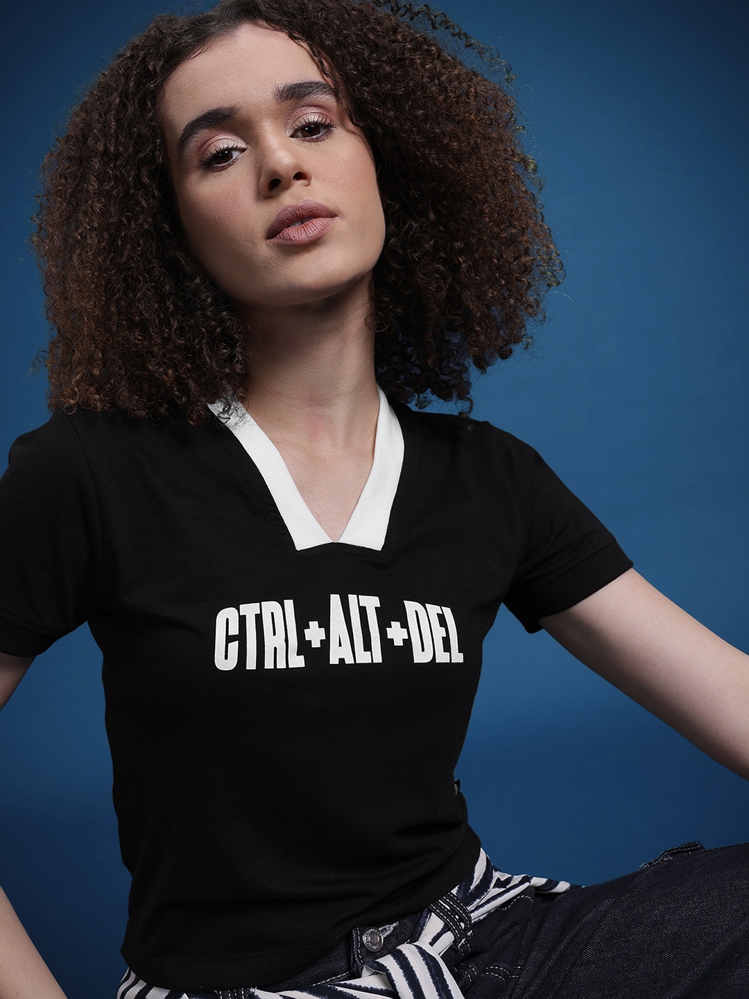 

The Roadster Life Co. Typography Printed V-Neck Crop T-shirt, Black