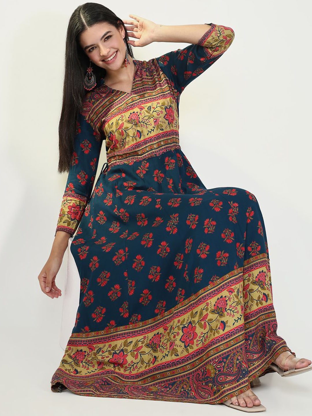 

SHOWOFF Mandarin Collar Floral Printed Sequinned Panelled Anarkali Kurta, Teal