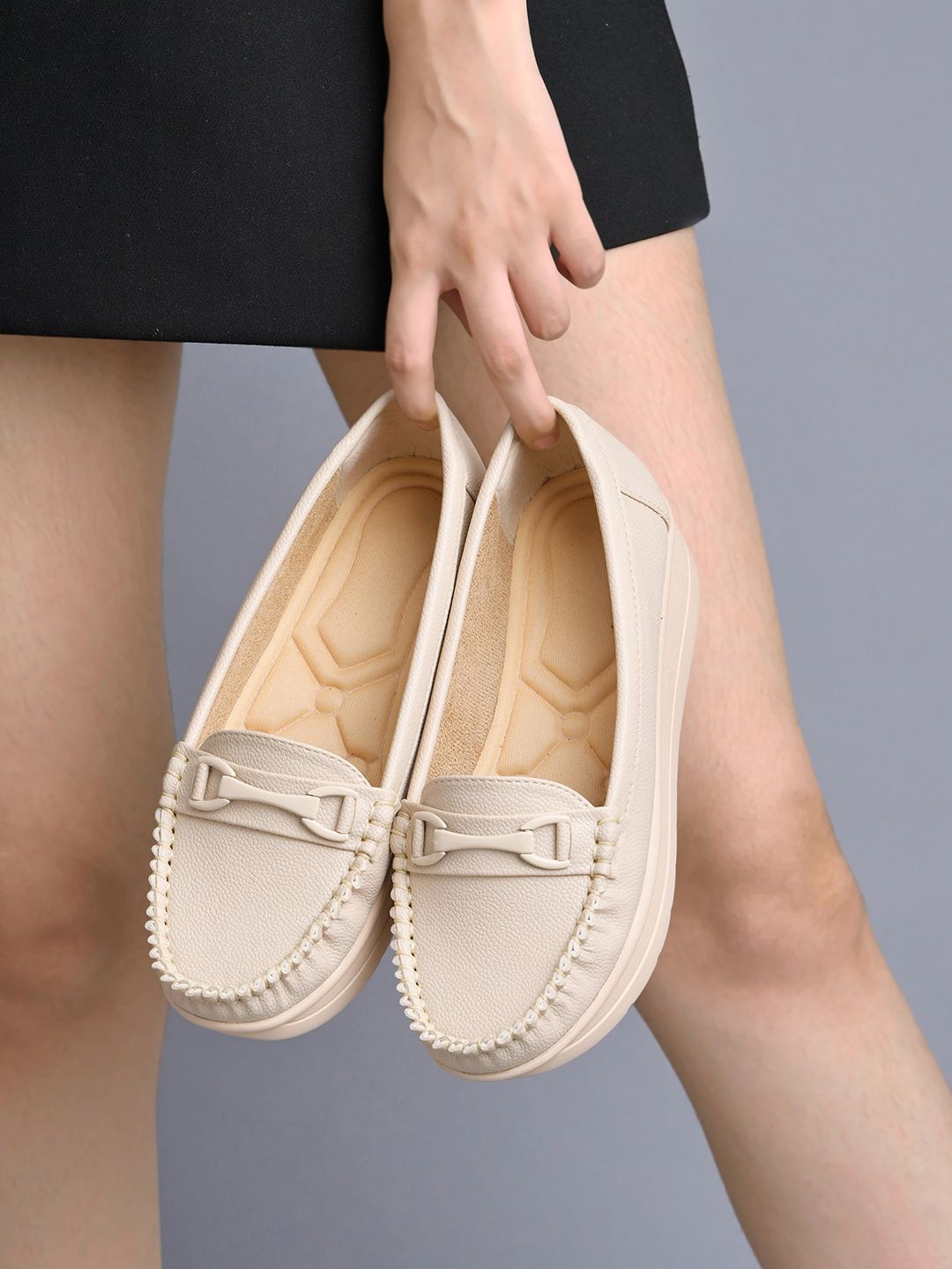 

Shoetopia Girls Loafers, Cream