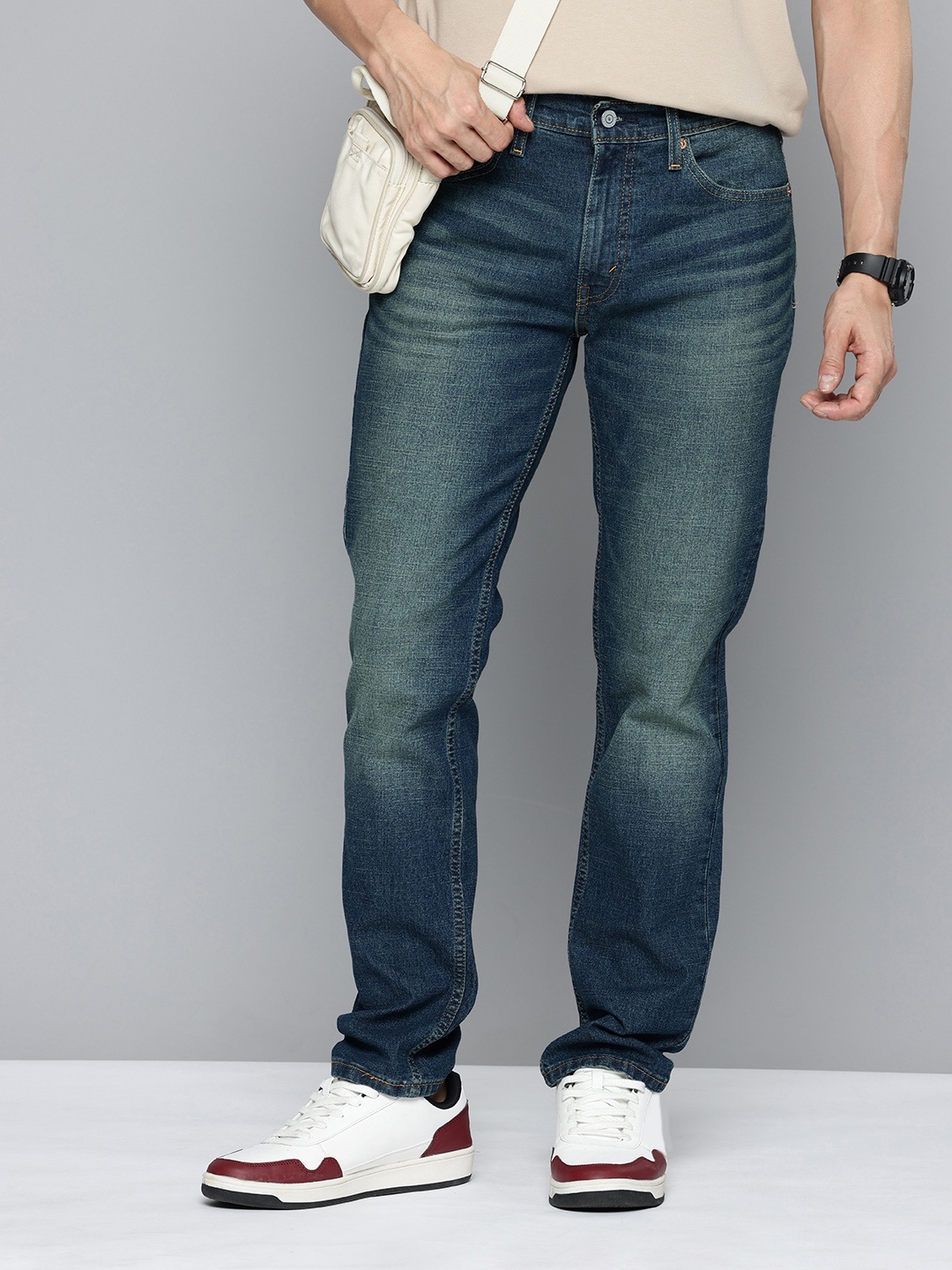 

Levis Men 511 Slim Fit Light Fade Stretchable Jeans, Blue