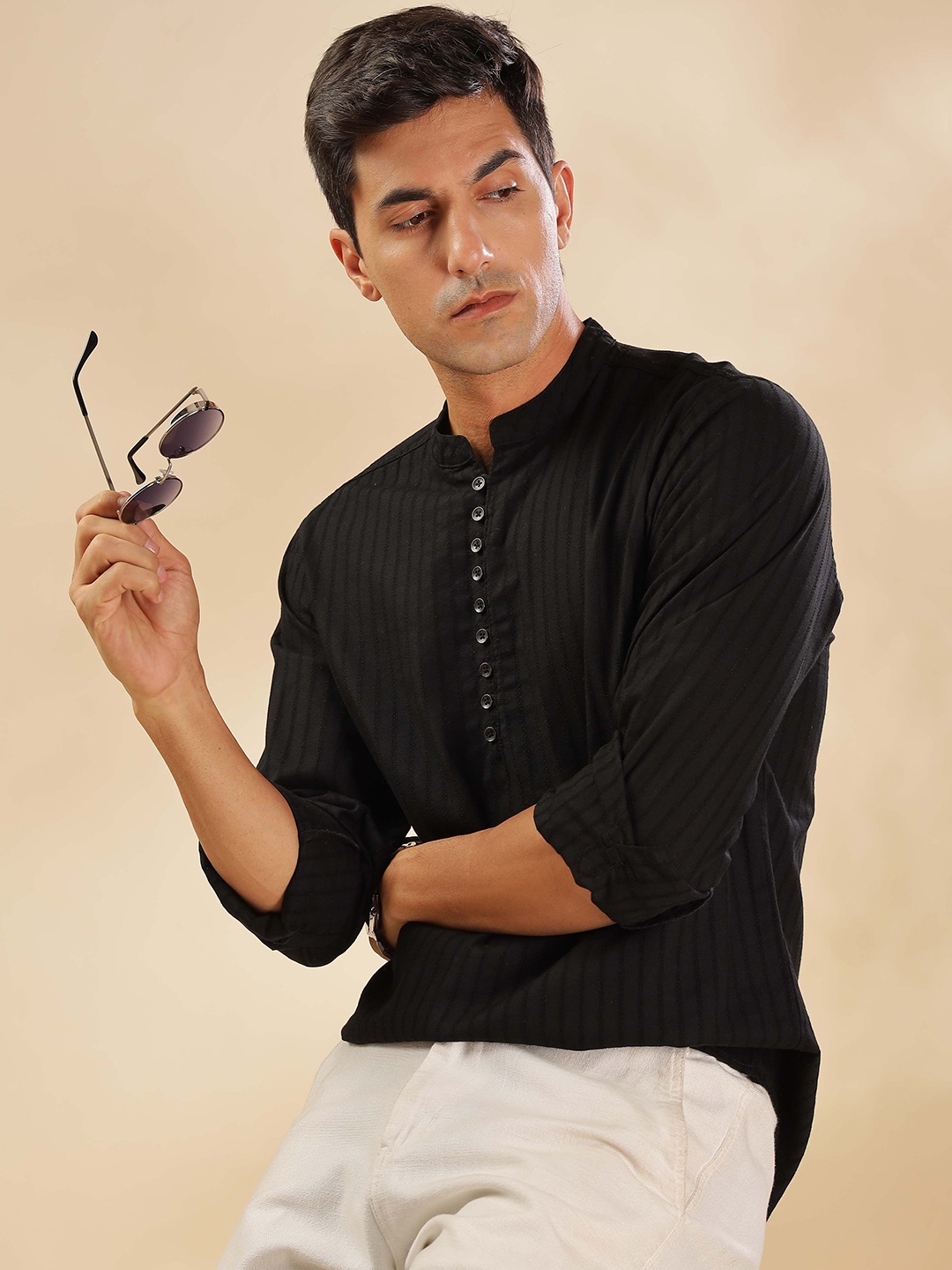 

HERE&NOW Striped Mandarin Collar Straight Short Kurta, Black