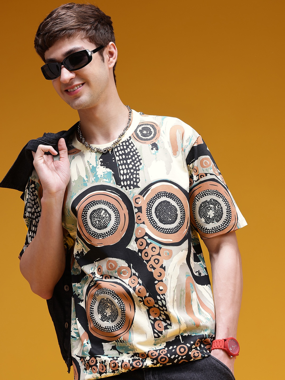 

HERE&NOW Men Printed Drop-Shoulder Sleeves Cotton T-shirt, Beige