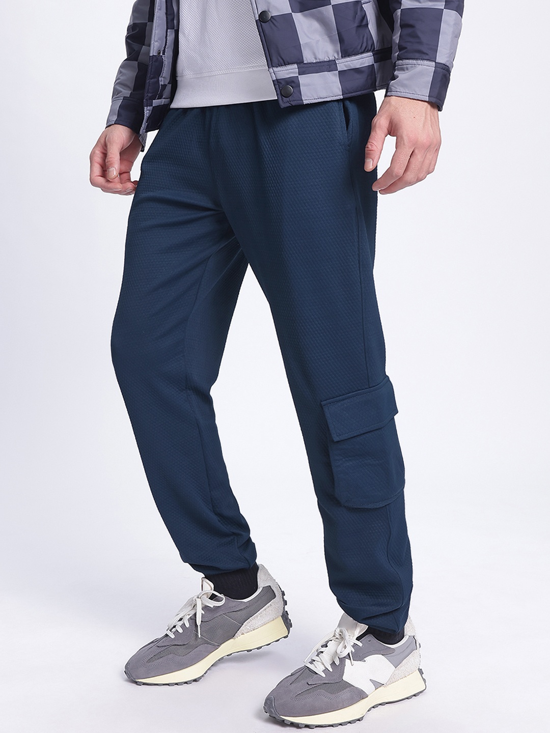 

glitchez Men Rugged Layers Textured Cargo Style Joggers, Blue