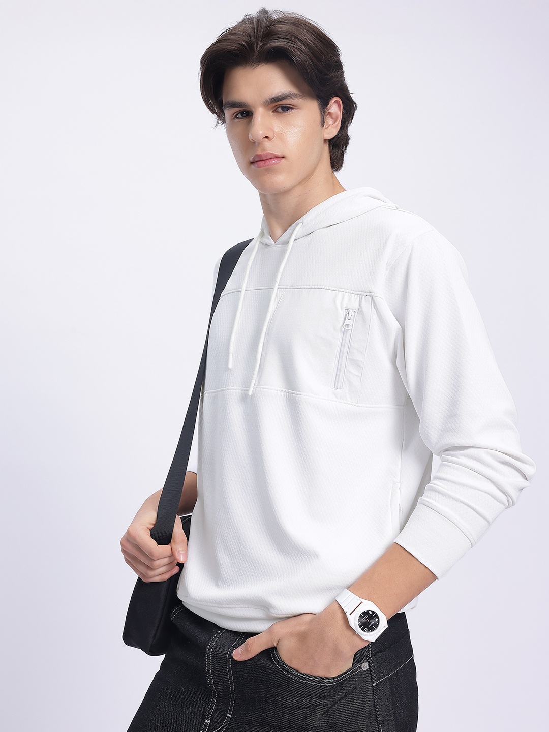 

glitchez Trendy Comfort Hooded Relaxed Sweatshirt, White