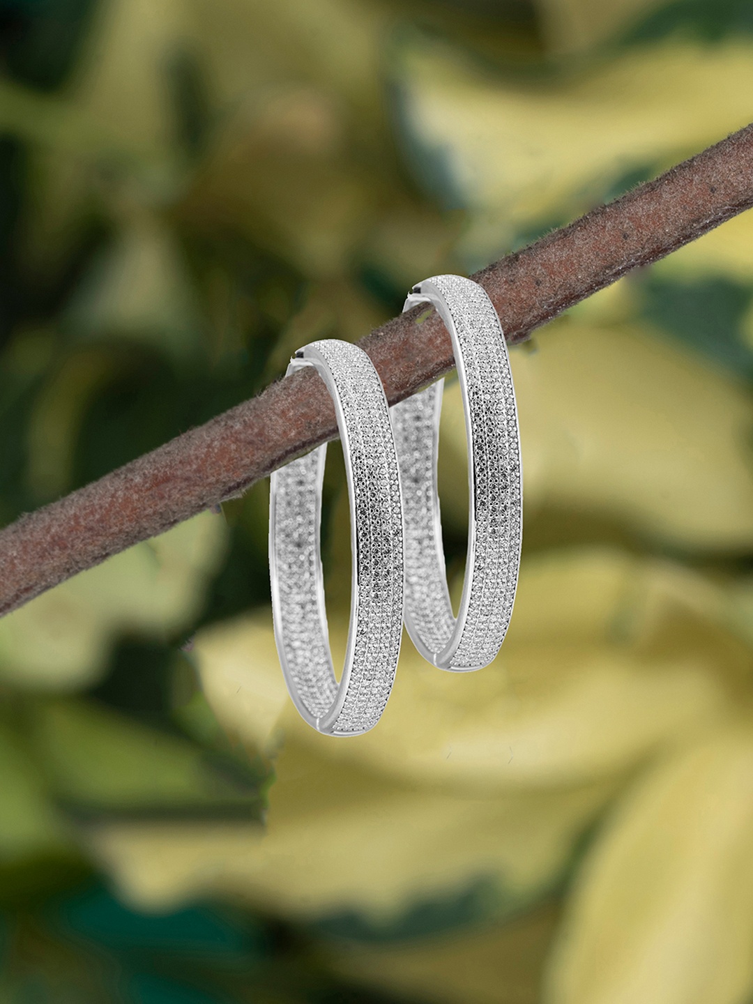 

TOUCH925 925 Pure Silver Silver-Plated Contemporary Hoop Earrings